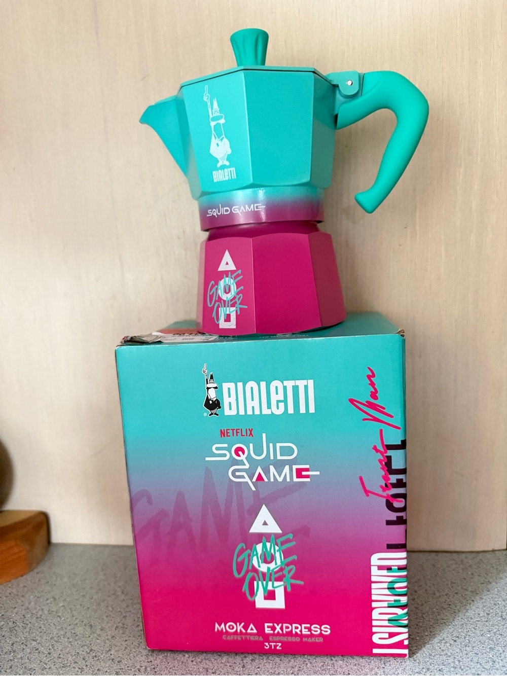 New Bialetti Moka Express Stovetop Espresso Maker Squid Games 3 Cups Pink/Blue